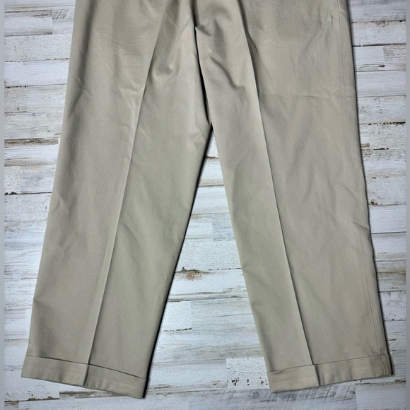 Brooks Brothers Elliot Advantage Chino Pants Mens 37x30 Beige Straight Pleated - Picture 10 of 10